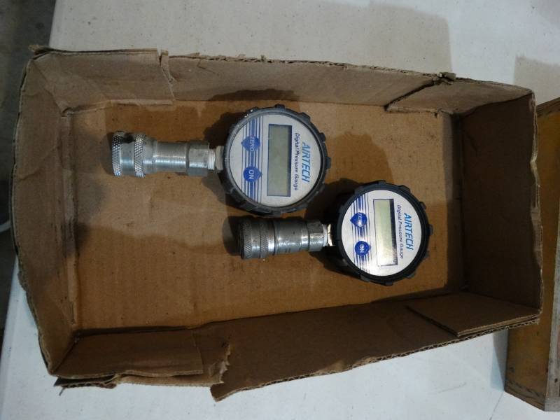 lot 4207 image: 2 airtech digital pressure gauges
