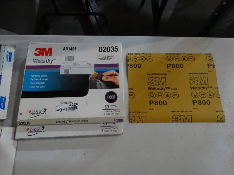 lot 4226 image: 3M P800 sand paper sheets- 58 sheets