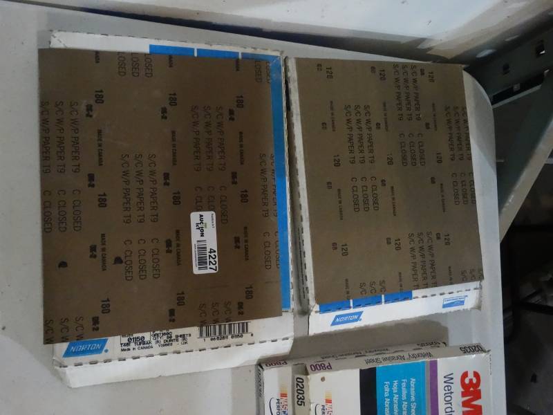 lot 4227 image: Box of 40 sheets 180 sand paper