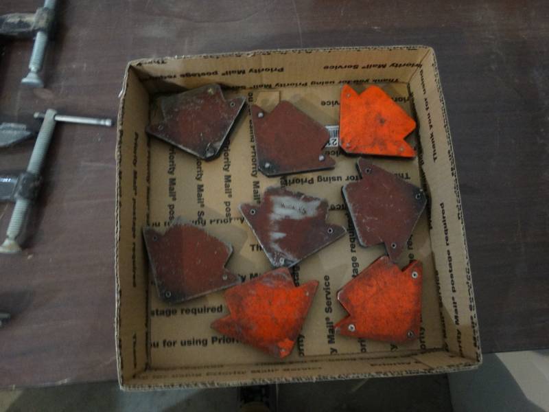 lot 4238 image: 8 Arrow welders magnets