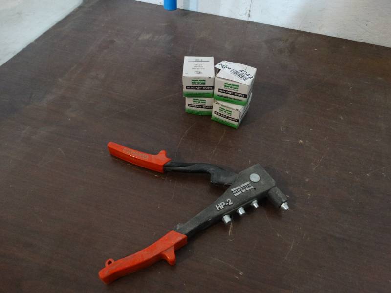 lot 4242 image: Rivet gun w rivets
