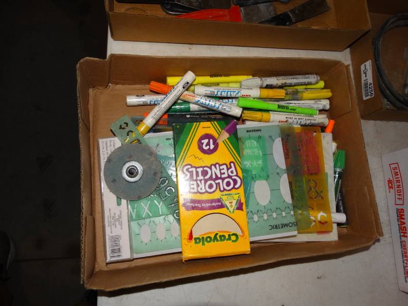 lot 4254 image: Colored pencils markers & misc.