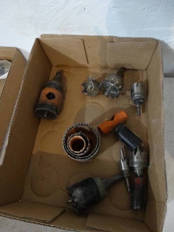 lot 4255 image: Lot of assorted hole saws