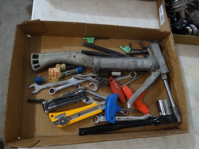 lot 4258 image: Lot of various hand tools