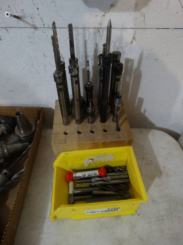 lot 4260 image: Lot of carbide & other bits