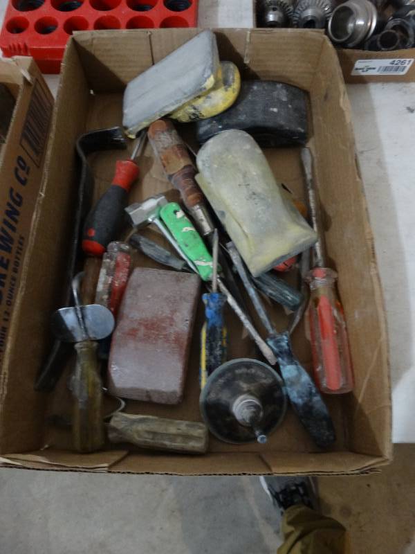 lot 4262 image: Lot of various hand tools