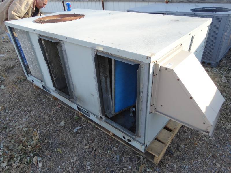 lot 4298 image: Trane commercial 5 ton acheat unit-