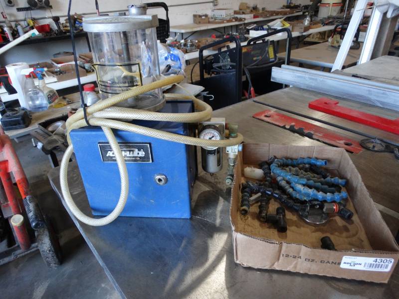 lot 4305 image: Accu-Lube� 01A0-DMO Minimum Quantity Lubrication Box Applicator, 1 Pump, Manual OnOff Portable