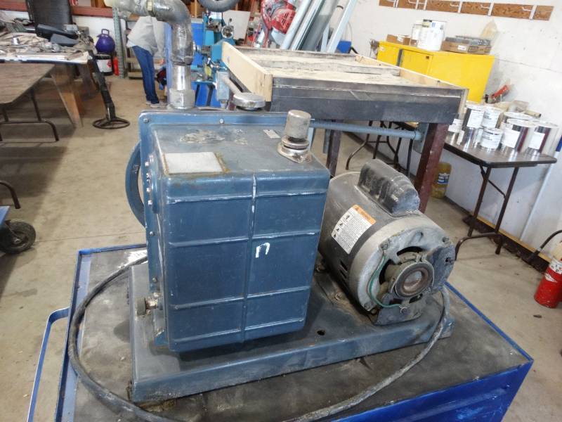 lot 4306 image: Electric pump