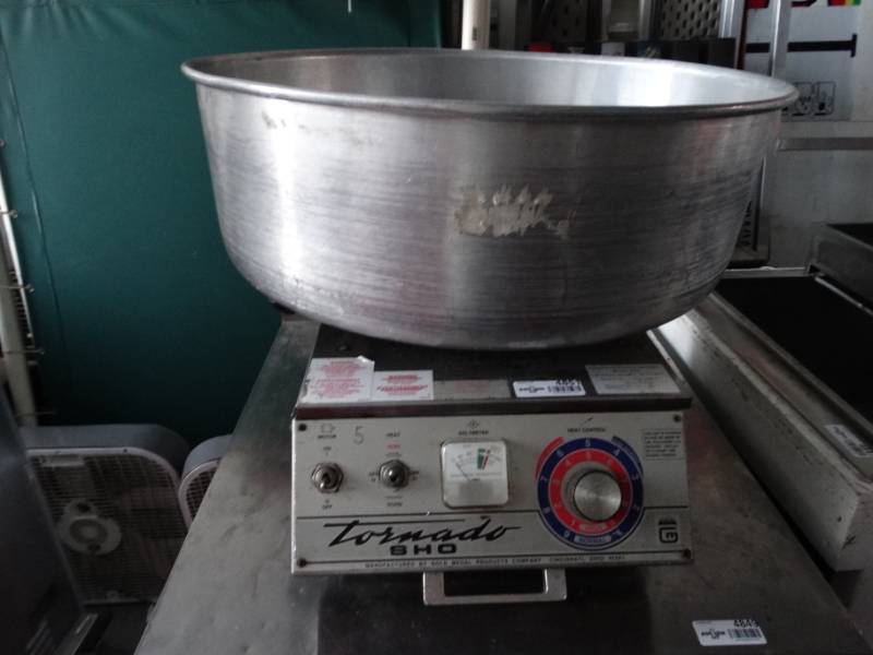 lot 4851 image: Gold Medal commercial Tornado Sho floss cotton candy machine