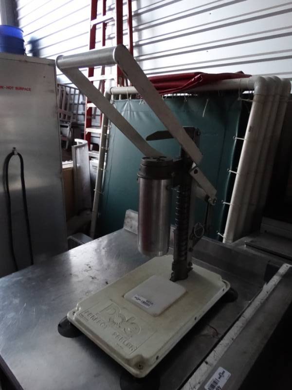 lot 4858 image: Dole commercial pineapple core machine