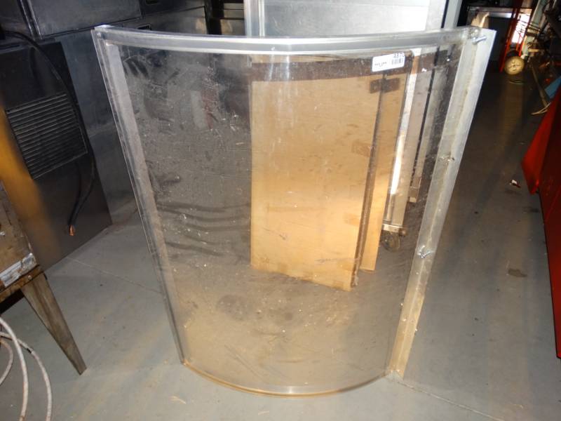 lot 4870 image: Curved sneeze guard