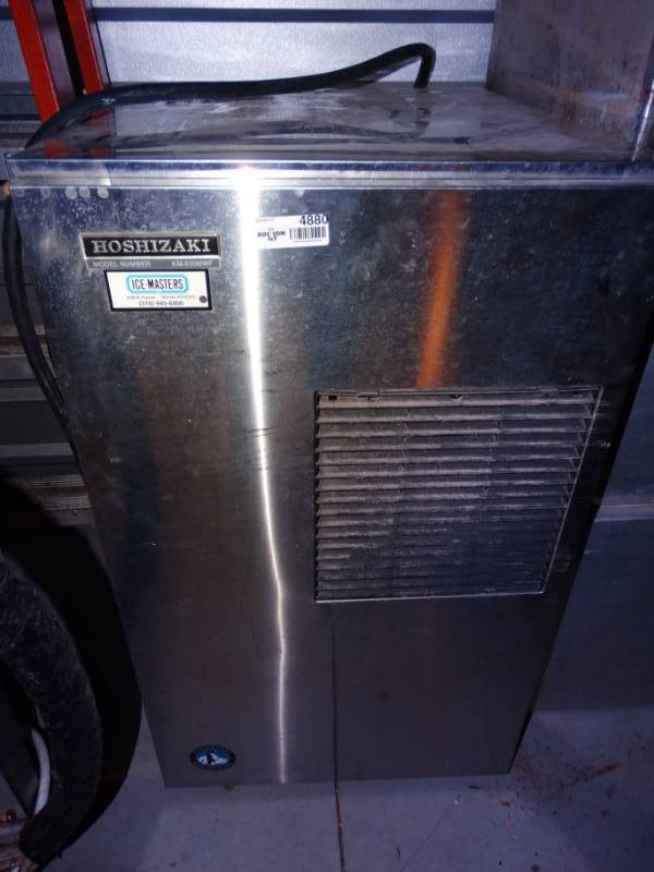 lot 4880 image: Hoshizaki commercial ice machine