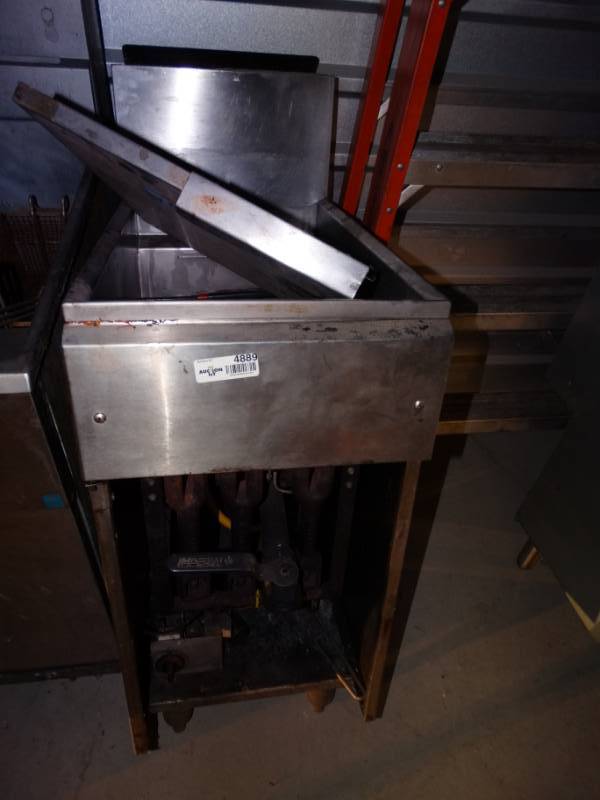 lot 4889 image: 2 basket propane fryer