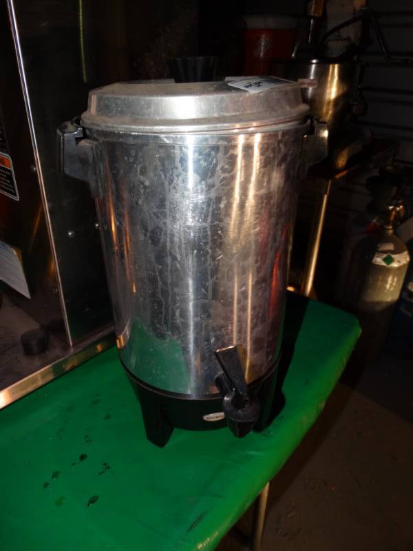 lot 4909 image: Westbend coffee maker