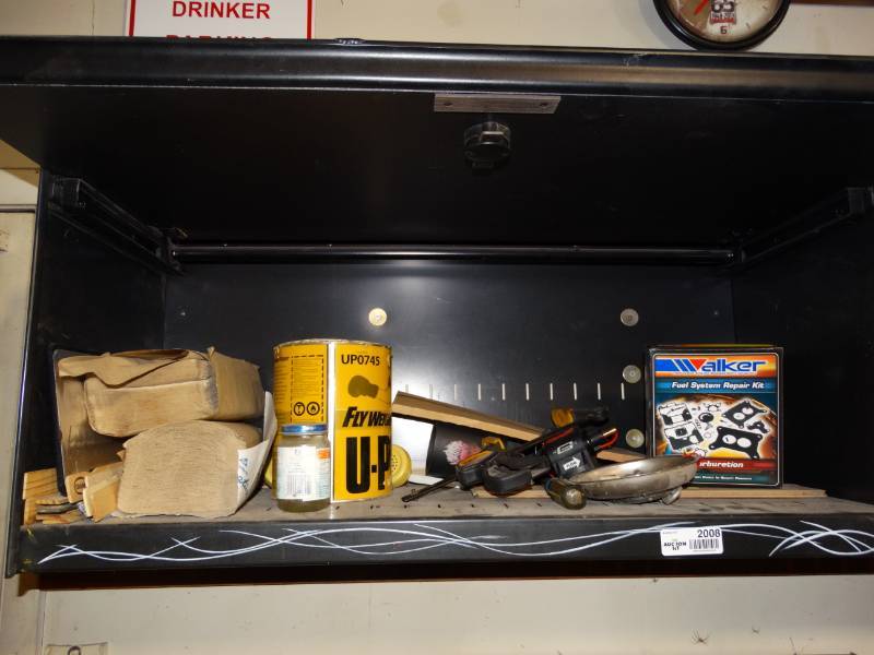 lot 2008 image: Contents of Metal Shelf