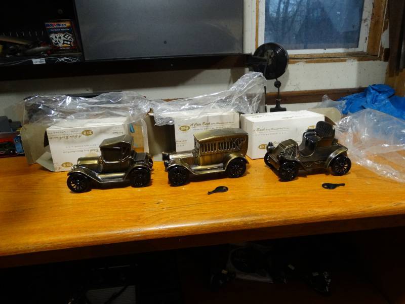 lot 2028 image: Lot of 3 Metal Vintage Car Themed Coin Banks