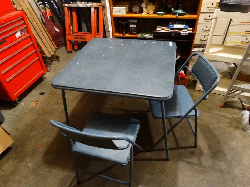 lot 2041 image: Folding Card table With 2 Chairs