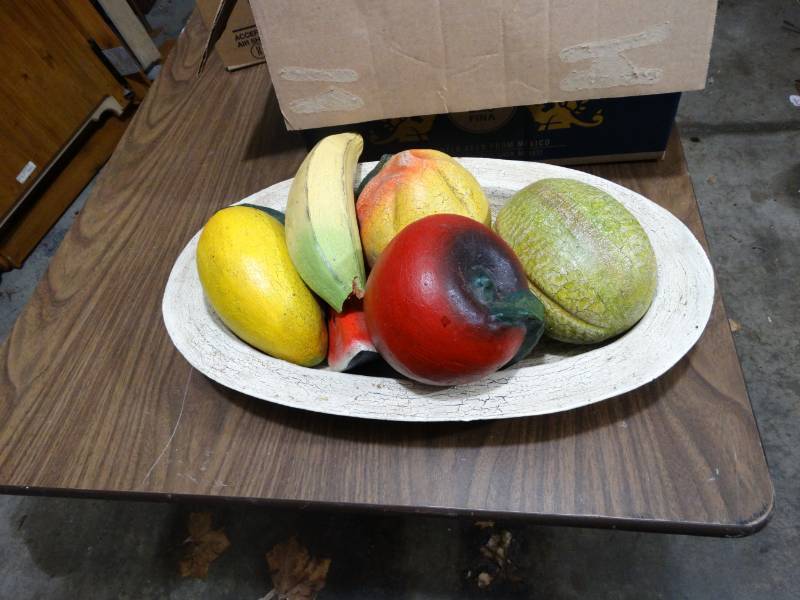 lot 2043 image: Bowl of Ceramic Fake Fruit
