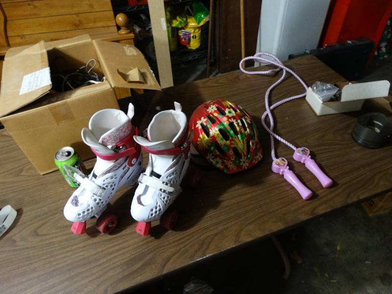 lot 2067 image: Roller Skates and Helmet and Jump Rope