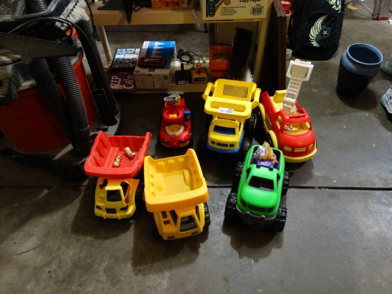 lot 2083 image: Lot of large Toy Trucks