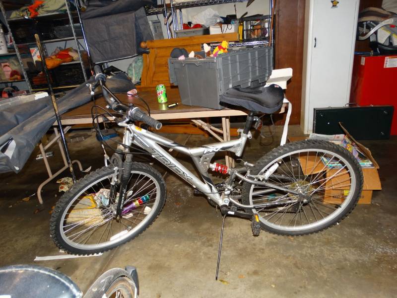 lot 2090 image: Triax PK7 Bicycle