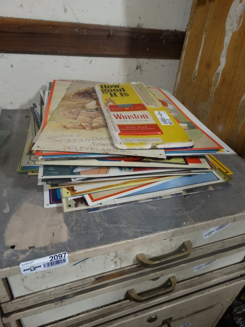 lot 2109 image: Approx 100 Metal Decor Signs