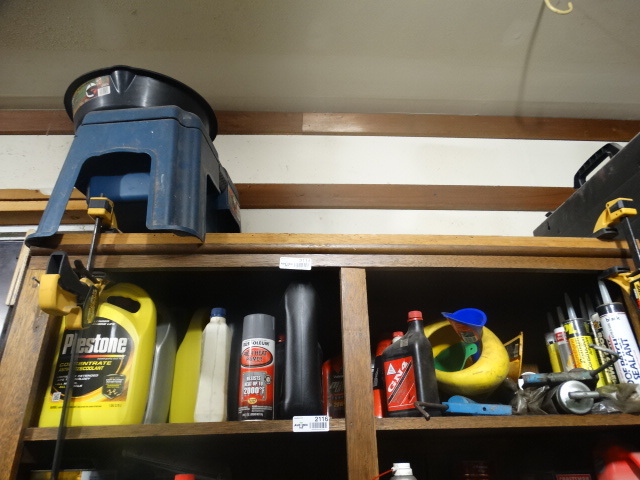 lot 2114 image: Lot Of Car Fluids and Caulking