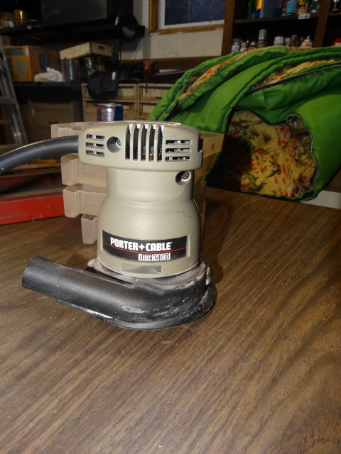 lot 2129 image: Porter Cable 5 Random Orbit Sander