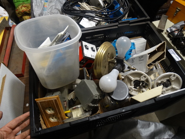 lot 2130 image: Lot of Misc. Outlets and Plug-Ins
