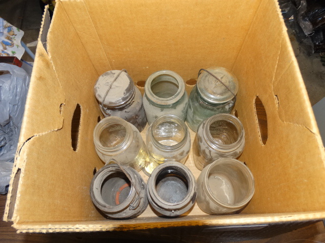 lot 2136 image: Lot of Assorted Mason Jars
