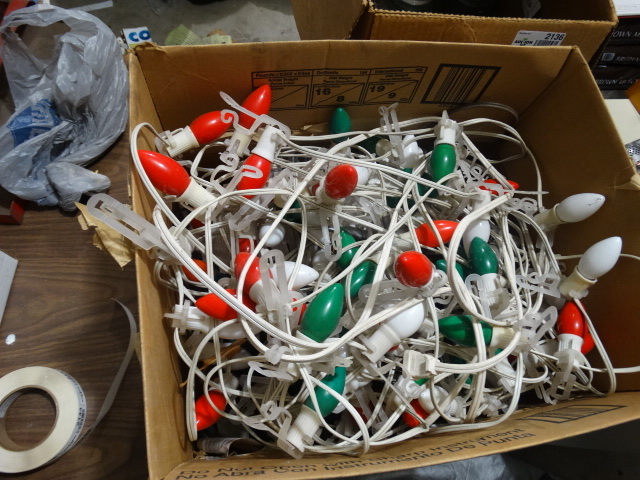 lot 2137 image: Lot of Christmas Lights