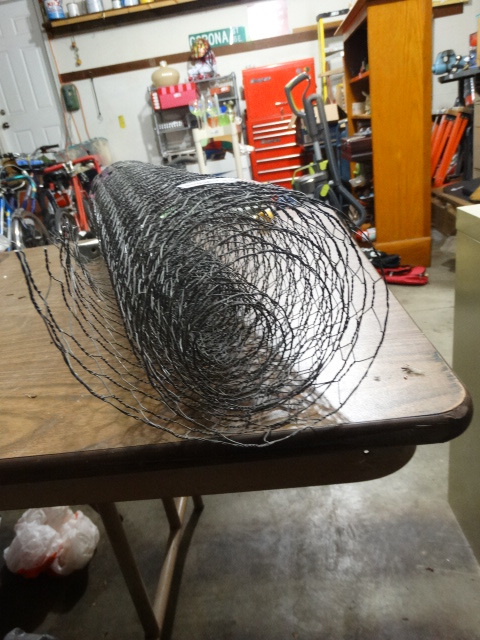 lot 2158 image: Roll of Chicken Wire