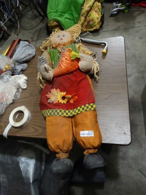 lot 2159 image: Scarecrow