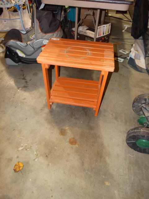 lot 2213 image: Small Wooden Table