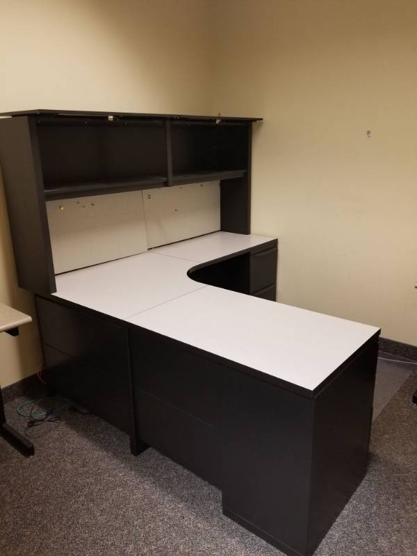 lot 3695 image: U Shaped Office Desk