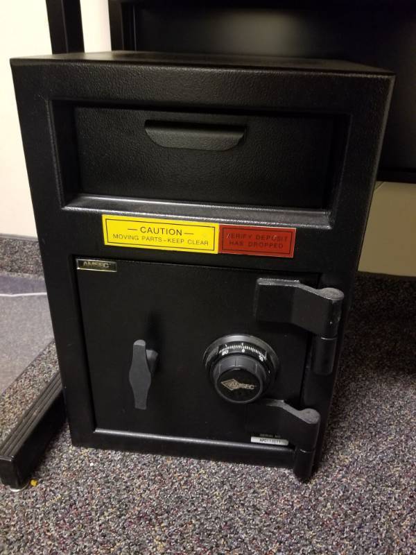 lot 3697 image: Amsec Safe