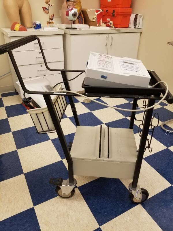 lot 3731 image: Bionet CardioCare EKG Machine With Cart
