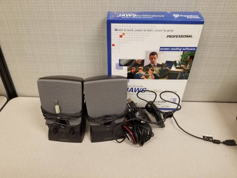 lot 3614 image: Computer Speakers, 3 Webcams, Jaws For Windows Software