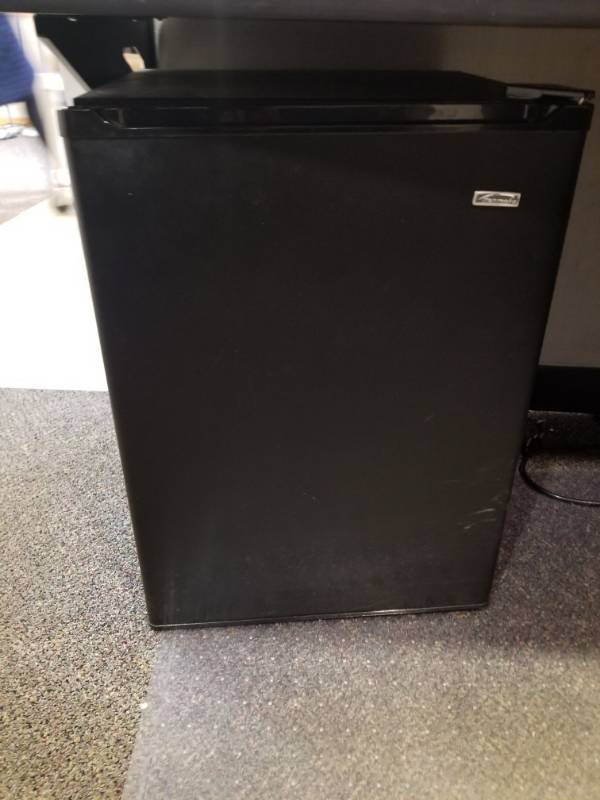 lot 3636 image: Kenmore Mini Fridge