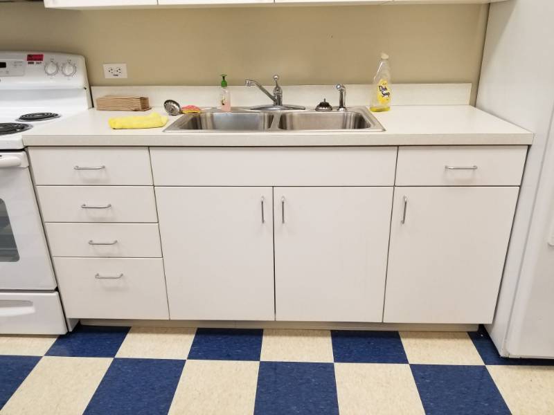 lot 3671 image: Cabinets With Sink