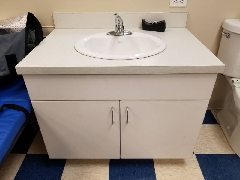 lot 3676 image: Cabinet With Single Sink With Mirror