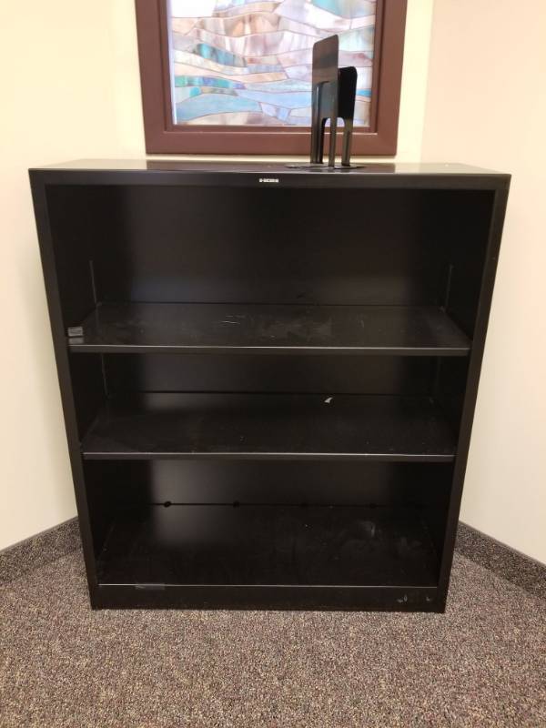 lot 3522 image: Metal Bookcase