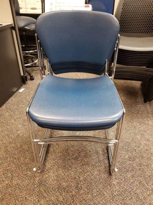 lot 3537 image: (3) Blue Plastic Chairs