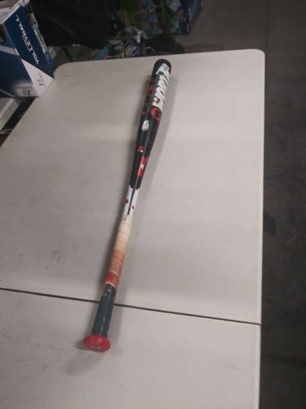 lot 1261 image: Worth 34 in. 26 oz. Bat