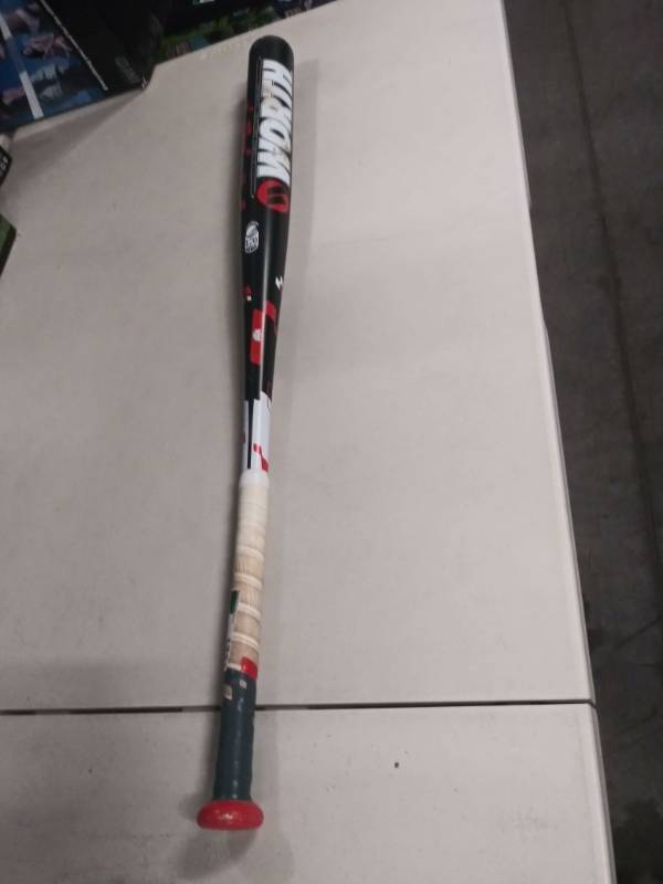 lot 1331 image: Worth 34 in. 27 oz Bat