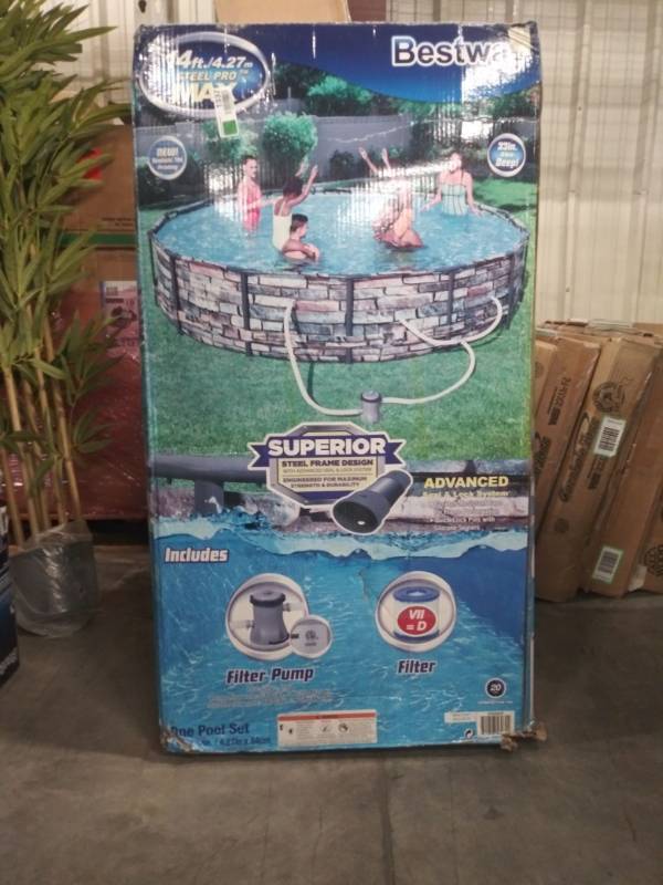 lot 1337 image: Bestway 14 Ft. x 33 in. Pool