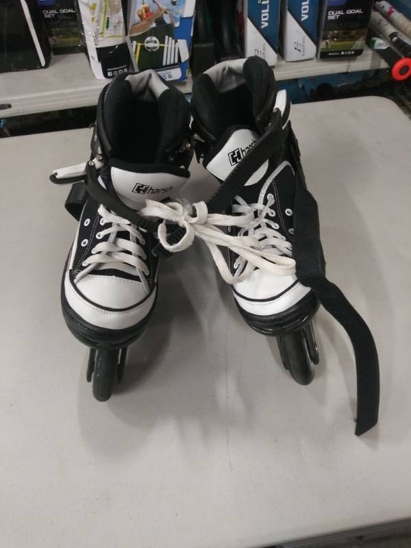 lot 1383 image: Harsh Skates