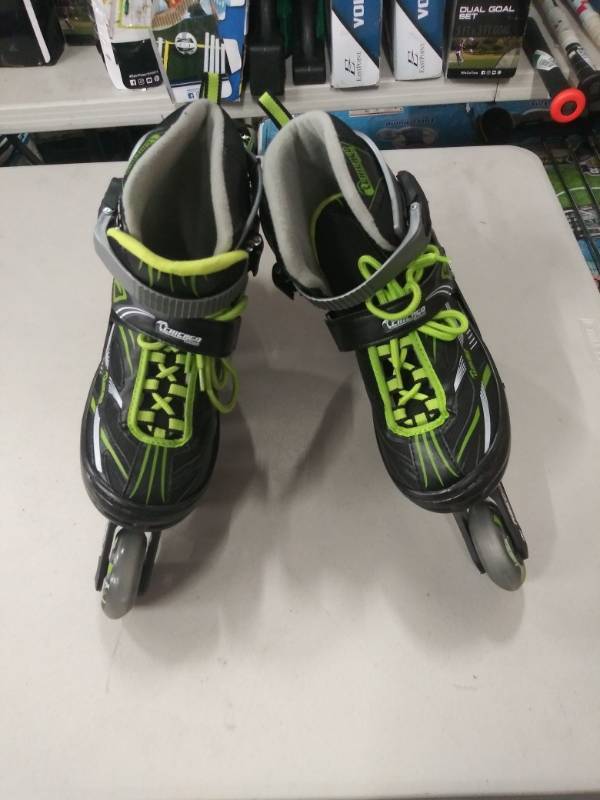 lot 1387 image: Chicago Skates