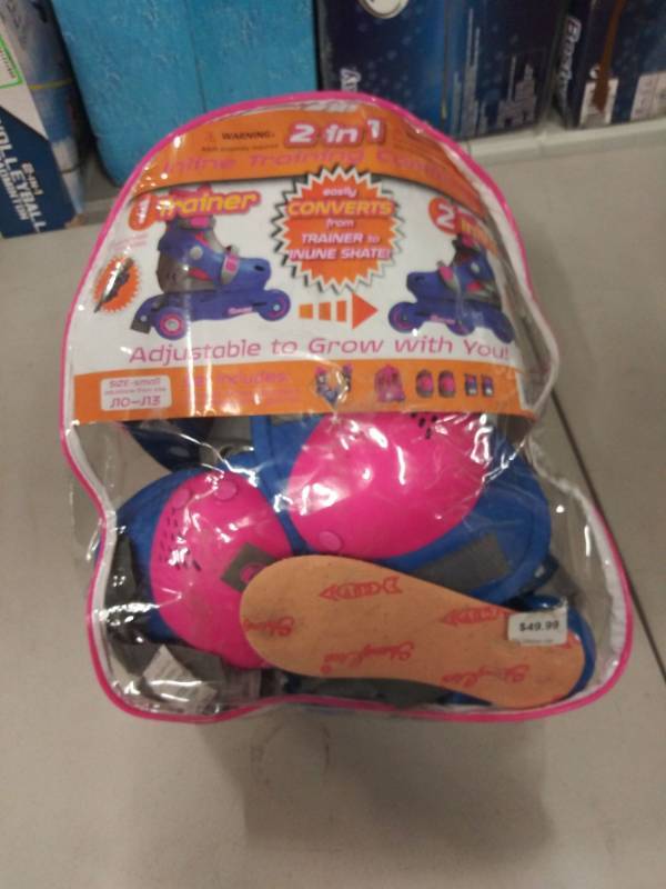 lot 1428 image: Kids Skate Kit.